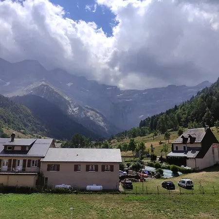Oxygene Hostel *